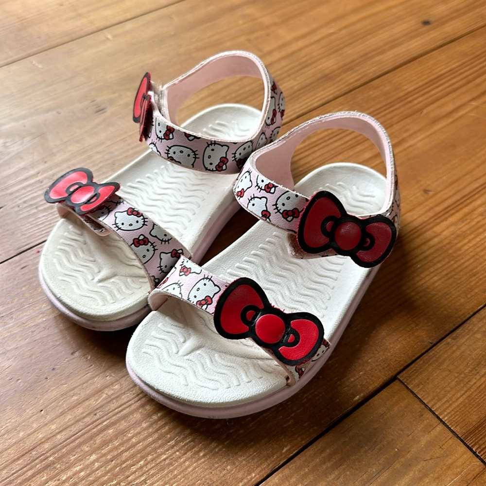 Hello Kitty Native Shoe Sandal